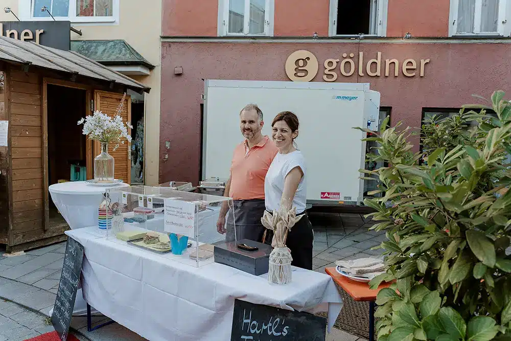 Zwei Aussteller verkaufen Feinkost Statt Fest in Eggenfelden